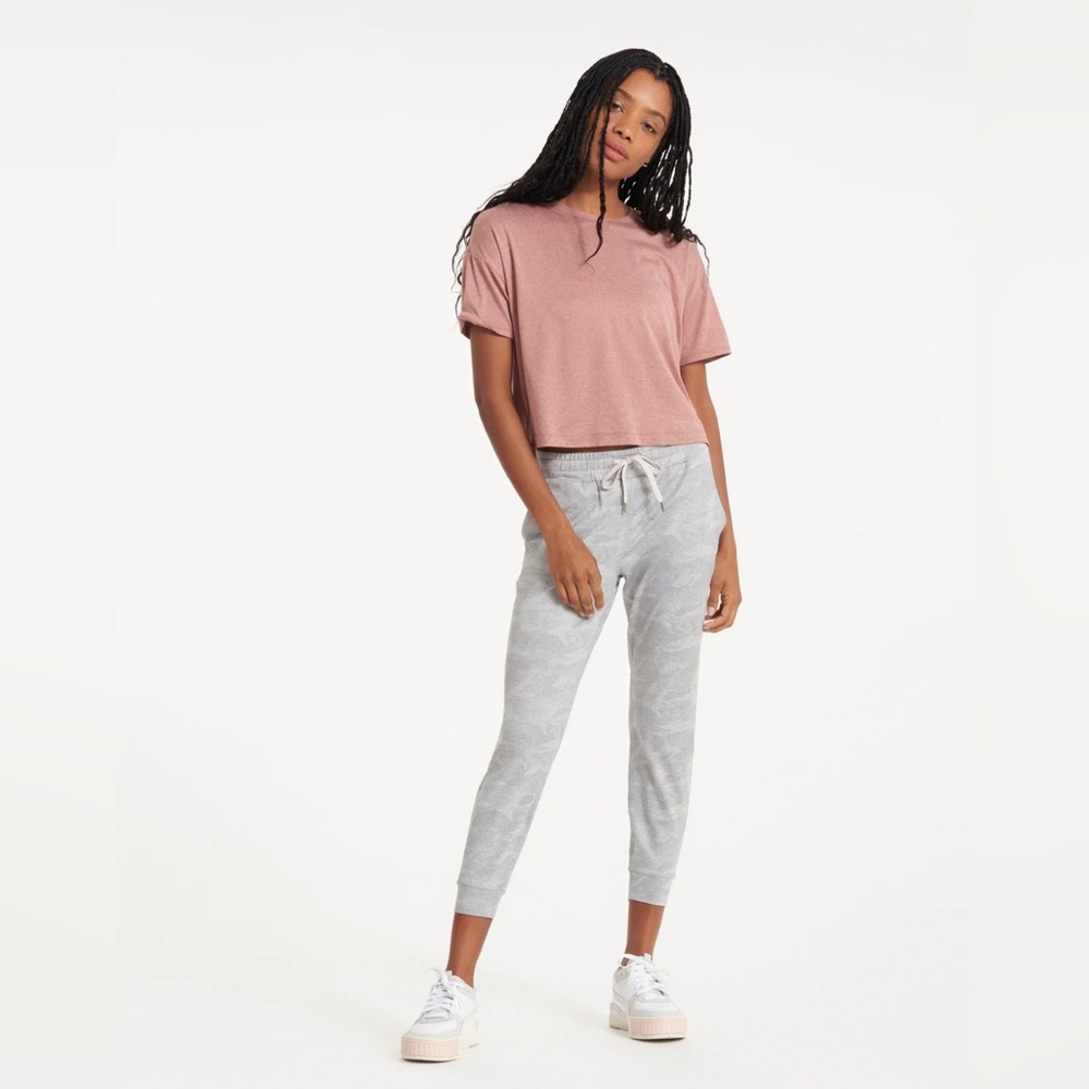 Vuori Women's Light Gray Camp Joggers